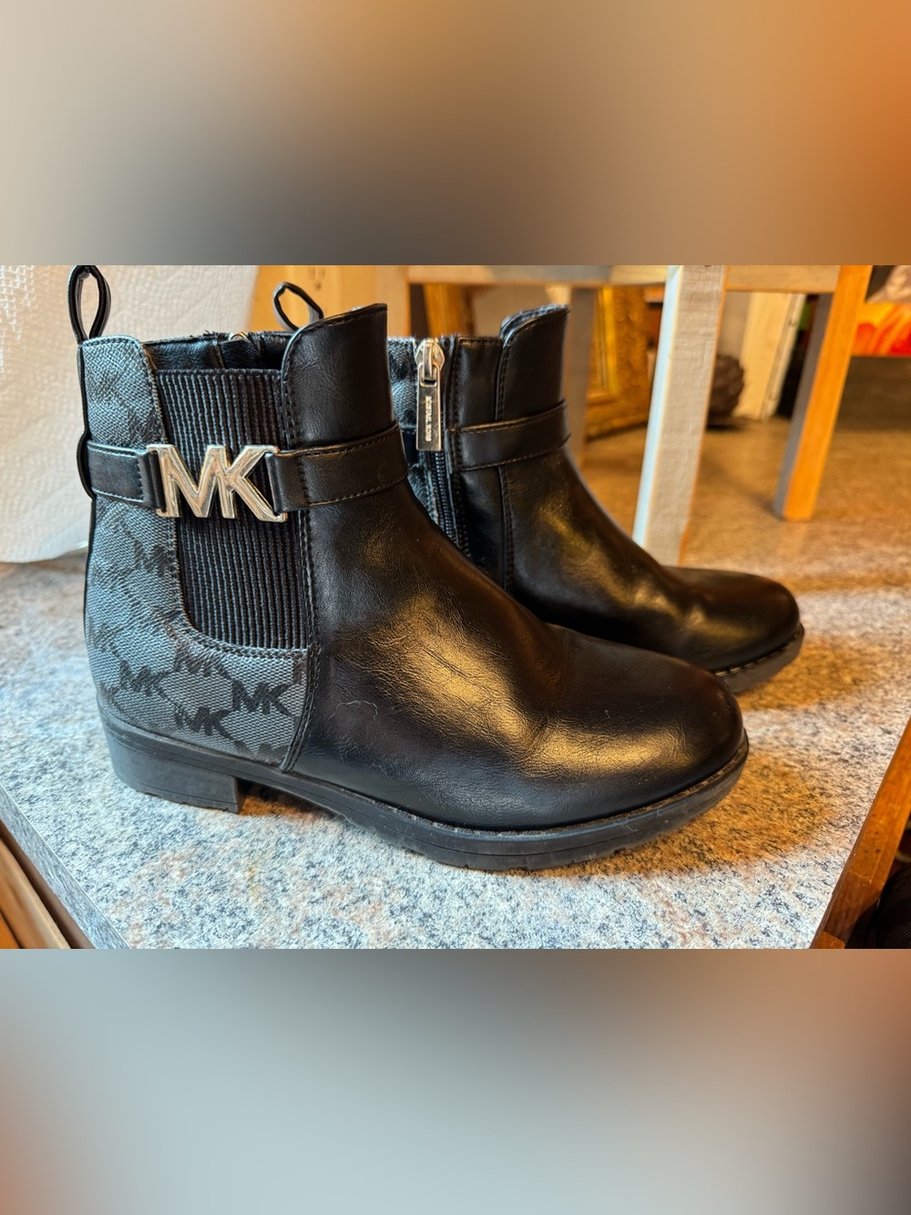 Michael Kors Kids Black MK Logo Side-Zip Chelsea Boots